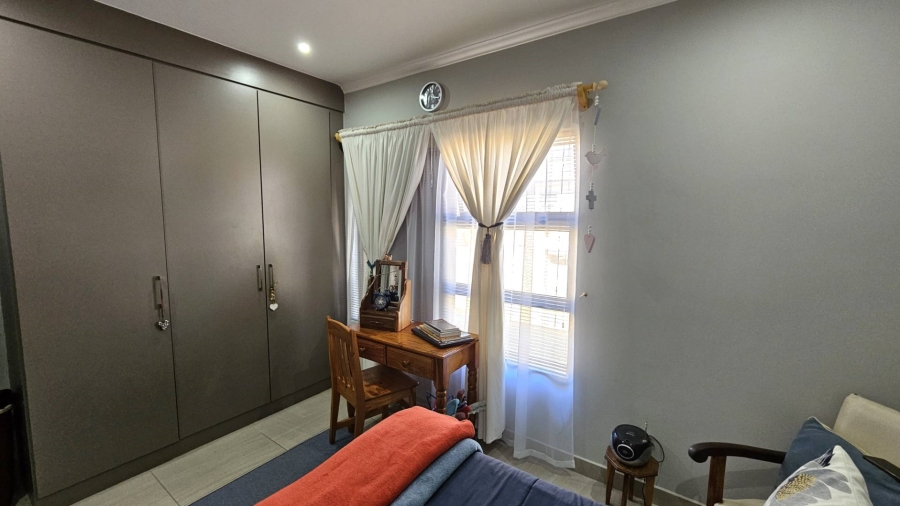 2 Bedroom Property for Sale in Ifafi North West